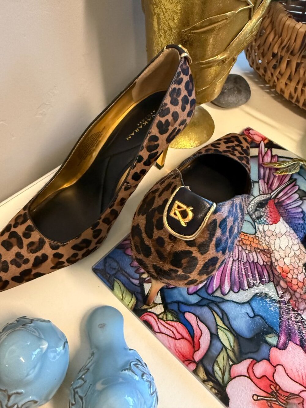 DONNA KARAN NEW YORK "Savita" Pumps/Heels "LEOPARD"